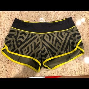 Lululemon size 4- Speed shorts